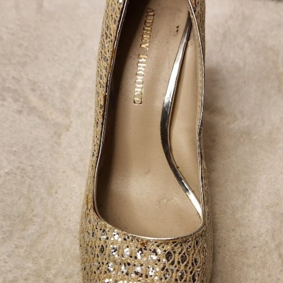 Audrey Brooke Metallic and Lace Peep Toe Heel - Picture 6 of 8